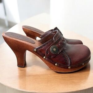 MIA Vintage Braided & Tooled Wood Heeled Leather Studded Clog | Brown | Size 7